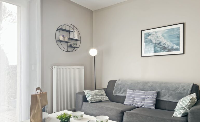 Vous avez un logement mais vous habitez loin : comment le gérer ?